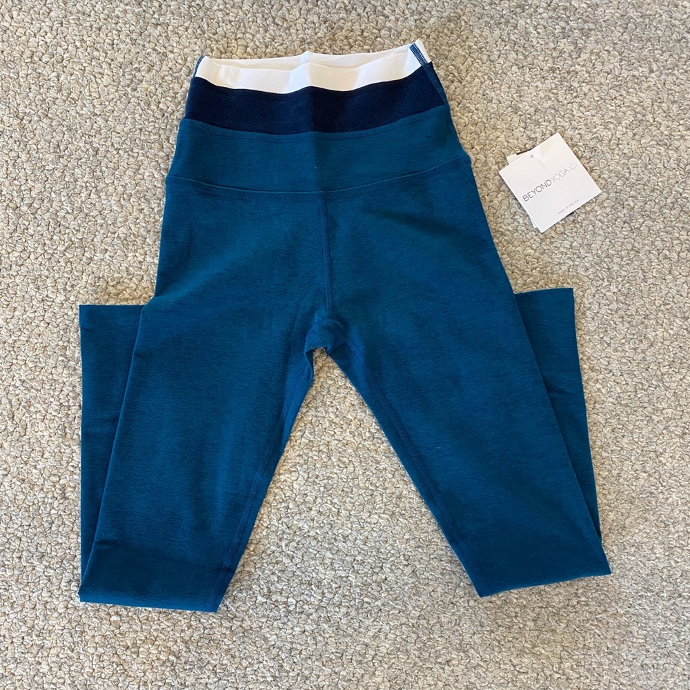 Beyond yoga Horizon color block midi legging brand new with tags